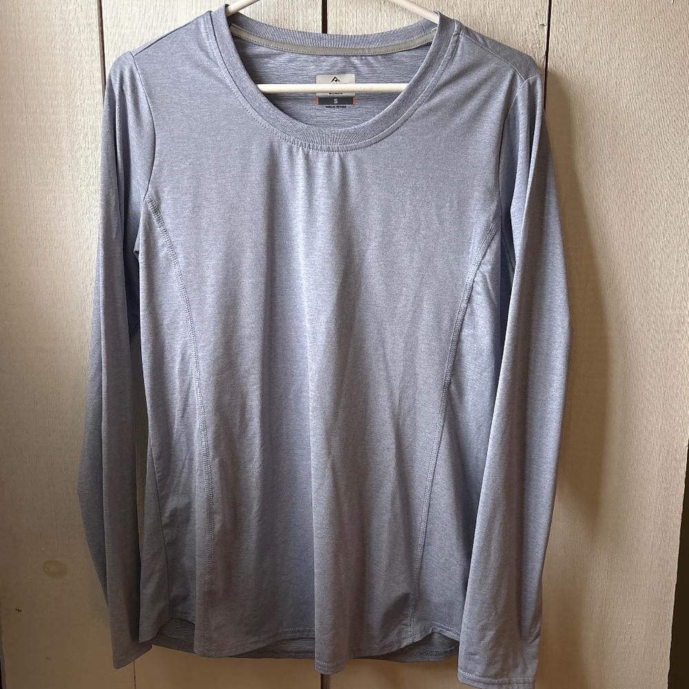 Woman’s lavender ridgecut athletic long sleeve
